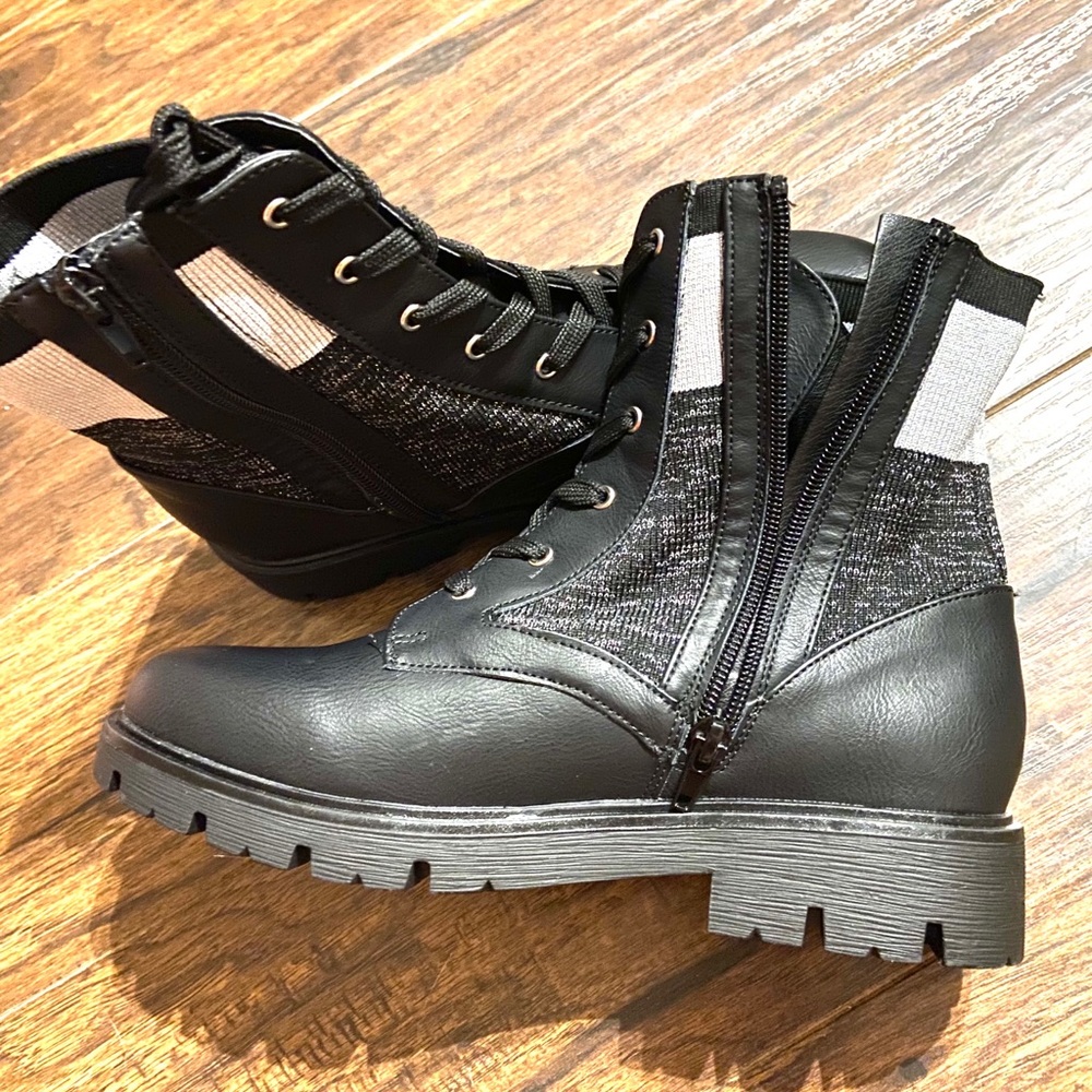 NEW DKNY Girls Size 5 Sock Combat Boots Black grey